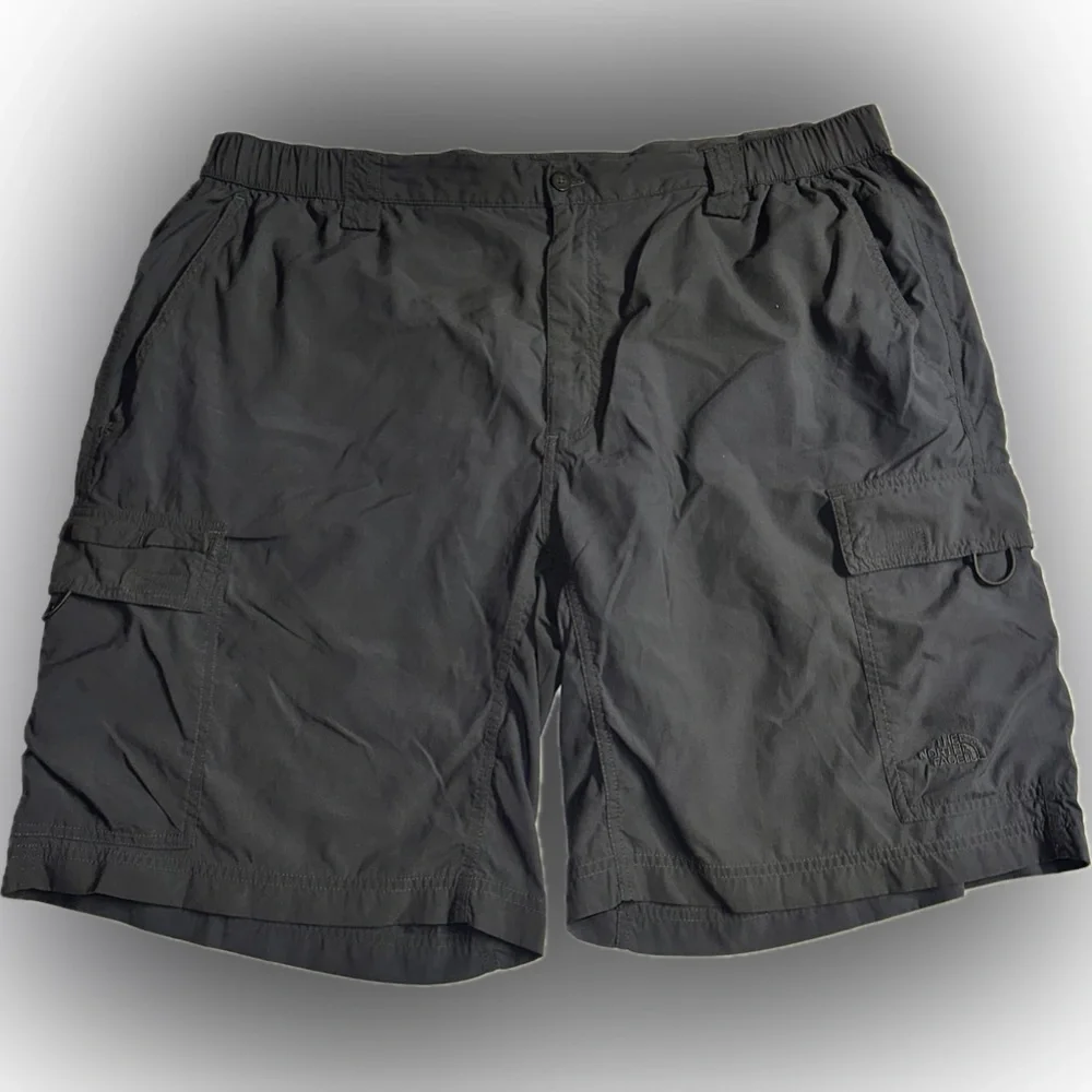 The North Face Men’s 2XL‎ Gray Cargo Outdoor Hiking Flat Front Shorts